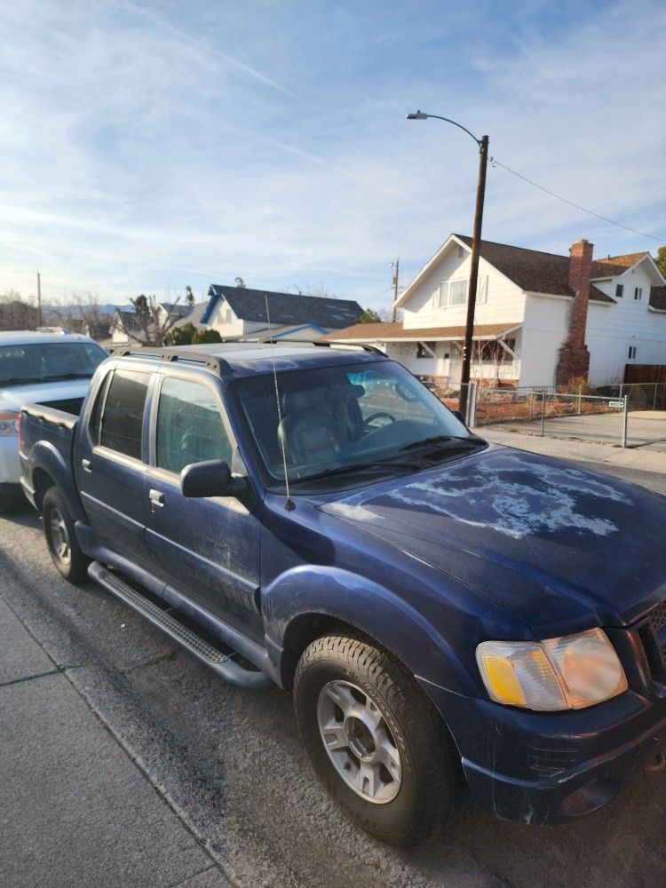 2004 Ford Explorer Sport Trac