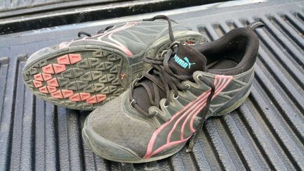 Puma Ladies Size 8 shoes
