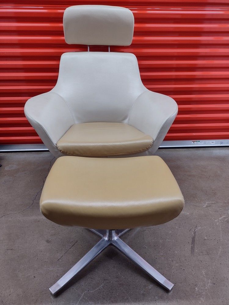 Steelcase Coalesse Bob Lounge Chair With Headrest and Ottoman