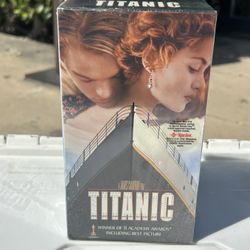 TITANIC VHS Paramount, Factory Sealed NEW Leonardo DiCaprio, Kate Winslet VHS