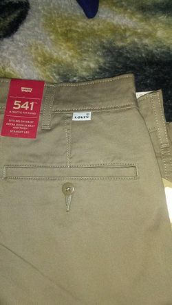 2 pairs of levis & 1 pair of MK jeans