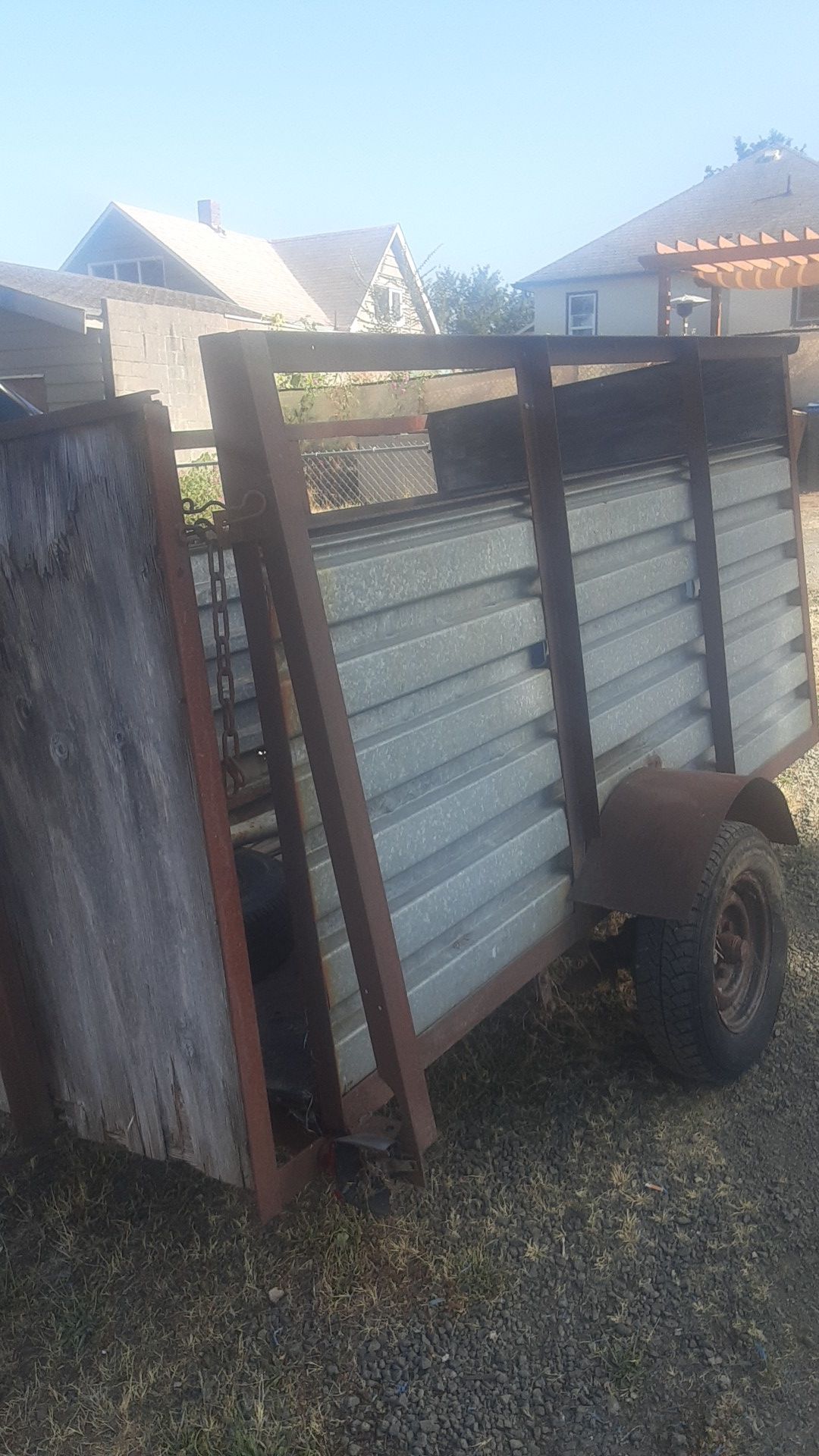 Utility trailer 4x8. No title,bill of sale..needs new plywood ,,300$