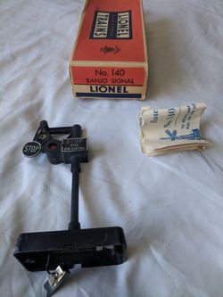 Lionel Banjo Signal Light Trains