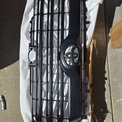 Toyota Tundra Sr5 Grill