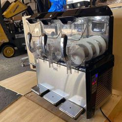Commercial-Slushy Machine-Slush Frozen Drink Machine
10LX3 Tanks