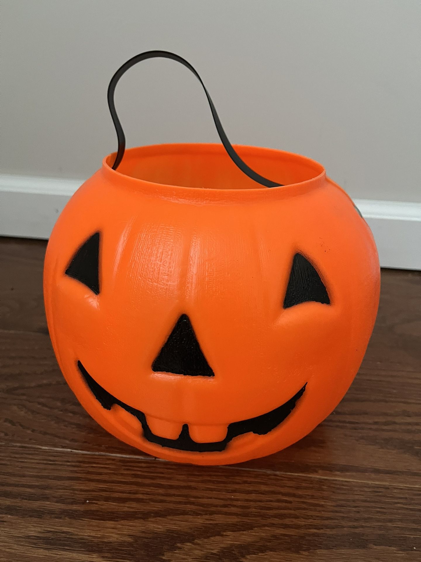 7” Halloween Pumpkin Blow, Mold, Trick Or Treat Candy Pail, Or Halloween Decoration