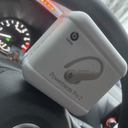 Powerbeats Pro 2 