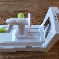 Brieftons 5-Blade Countertop Vegetable Spiralizer and Veggies Noodle Maker