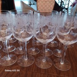 VINTAGE 1960 CRYSTAL
