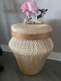 Wicker/rattan Storage Bin