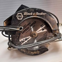 Black and Decker Saw