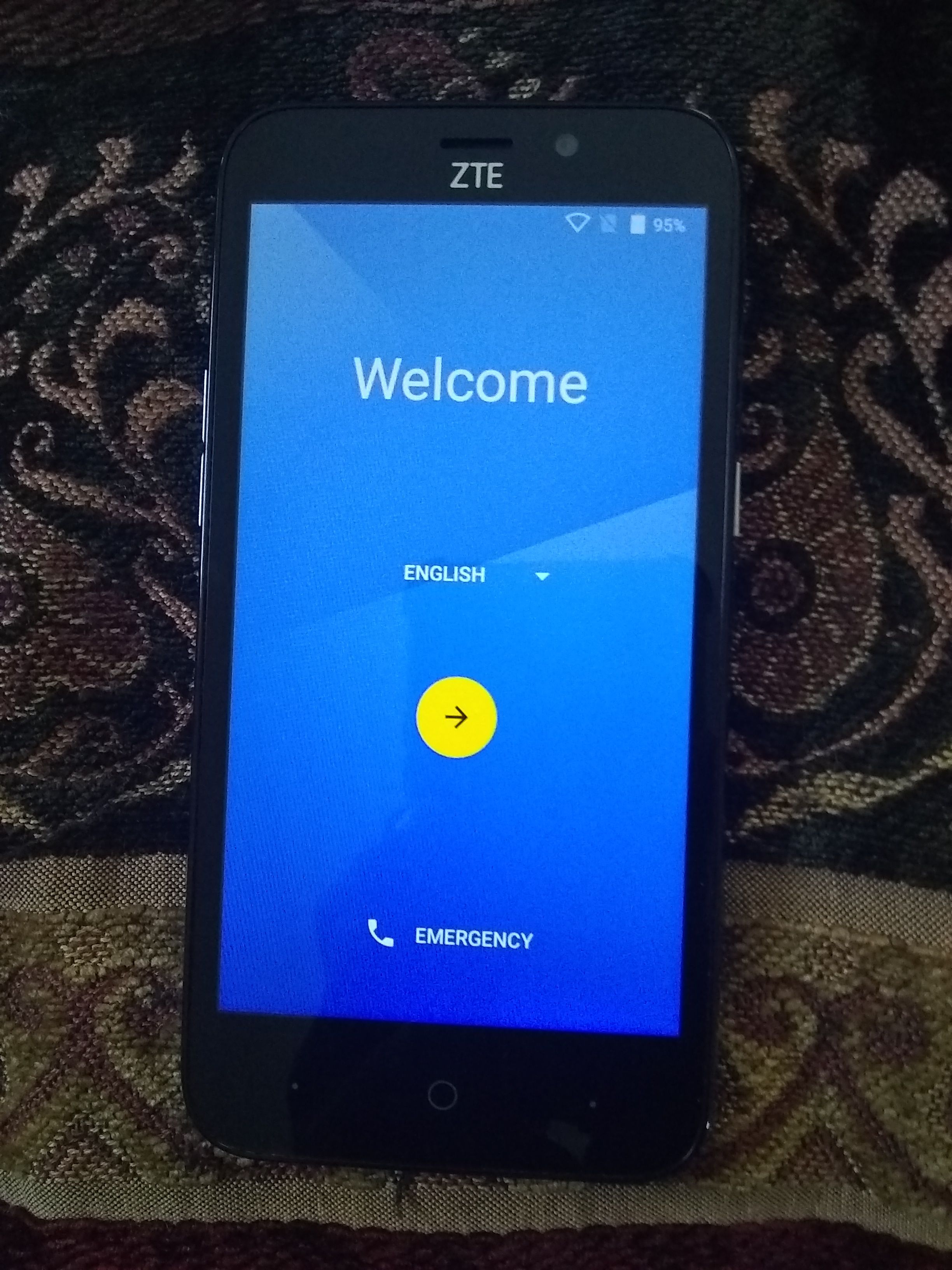 BRAND NEW METRO PCS ZTE AVID TRIO Z833 FOR SALE!