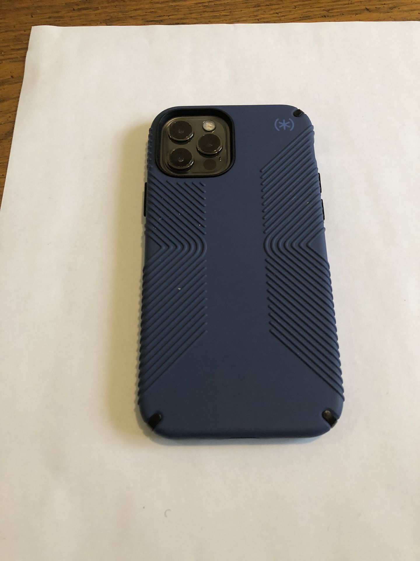 iPhone 12 Pro 256gb( Crack Back) Unlocked -$150 Form - No Trade 