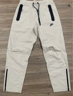 NWT Nike Tech Woven Pants HM8241-072 Light Bone Size Men's Medium $125