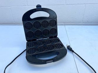 Mini waffle maker