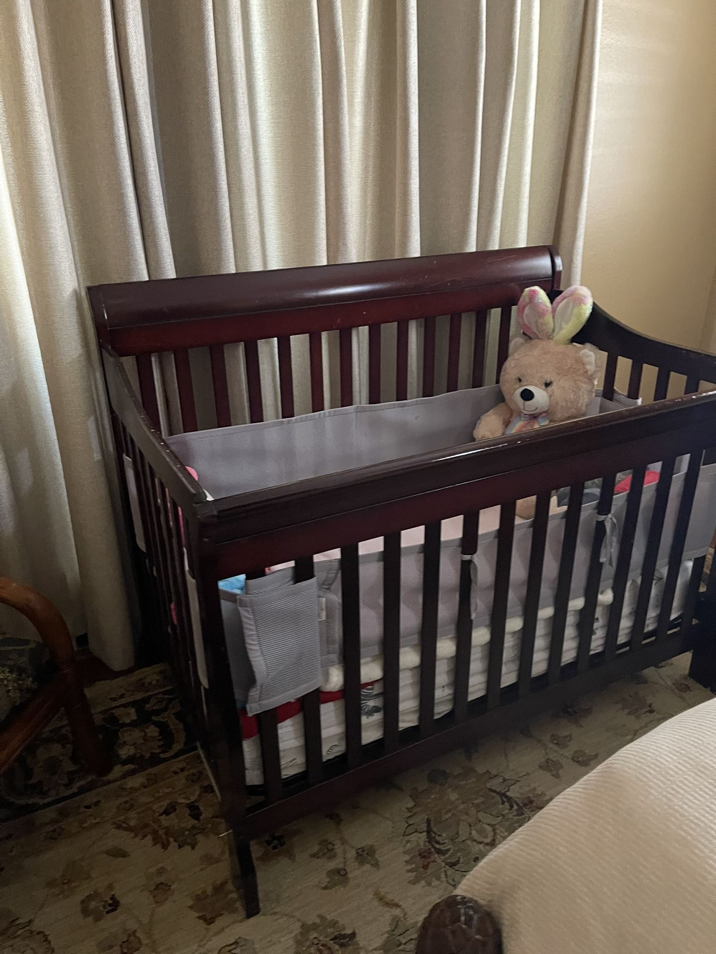 Baby crib