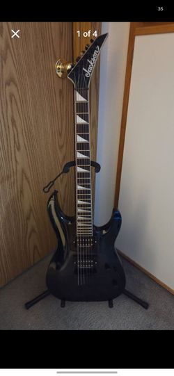 Jackson DInky Guitar with Seymour Duncan Pickups and Planet Waves Locking Tuners