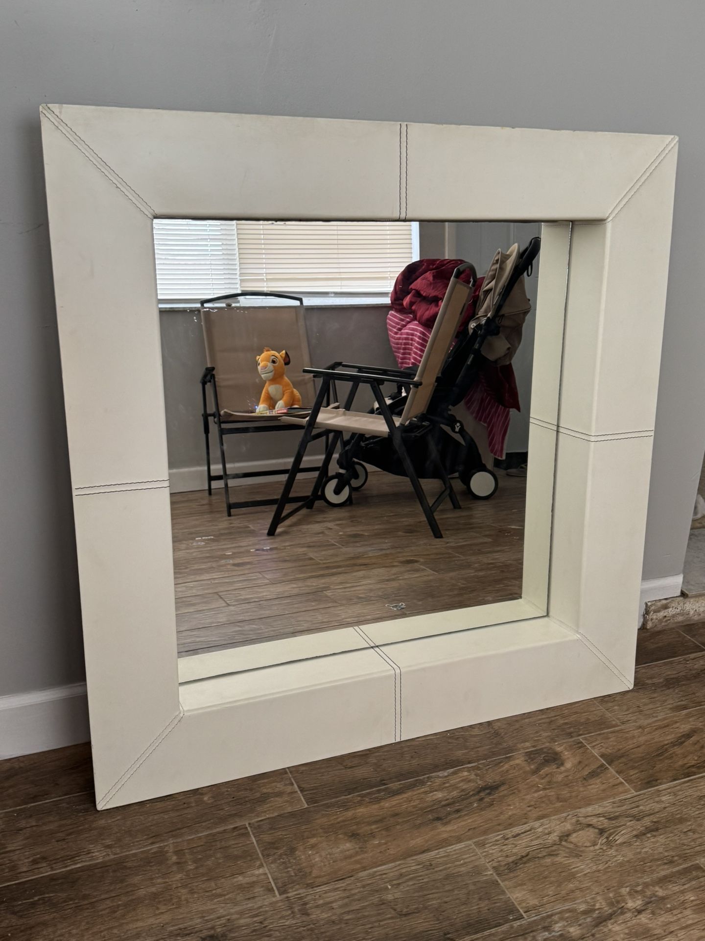 J & M Furniture 39 x 39 x 4 in. Infinity Premium Bianco Lucido Mirror, White