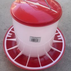 Plastic food feeders, Chicken feeder  PLASTIC FOOD FEEDER  Long 28 holes feeder $5 Food feeders 6.6LB / 3KGS.  $7 Food feeders 19.8LB / 9KGS. $15 Food