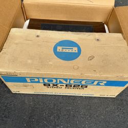 PIONEER SX-525 STEREO RECEIVER COMPLETE IN BOX! LIKE NEW!