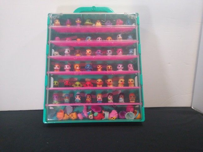 Huge Lot Of Shopkins With Case