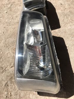 Headlights chevy 03-06