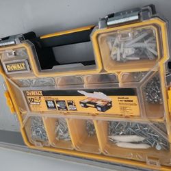 Dewalt Box