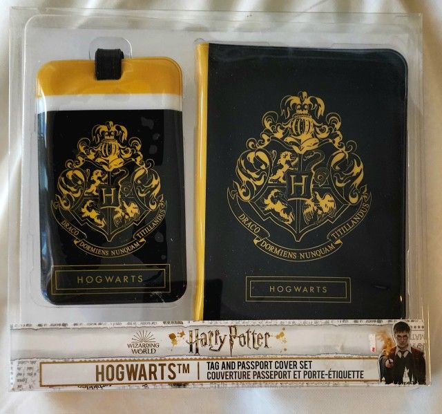 HARRY POTTER PASSPORT & TAG