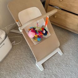Baby Infant Gears: Bouncer, Swing, Seat, Bassinet 