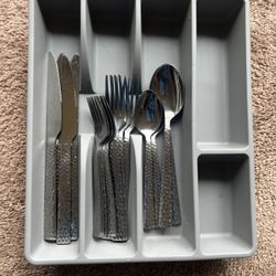 Silverware Set With Tray Organizer