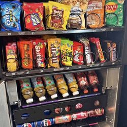 2 Usl Combo Vending Machines 