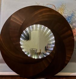 Infinity mirror