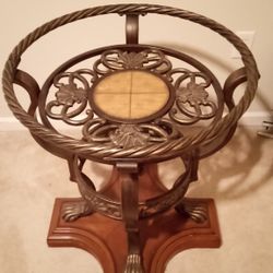 Dining Room Table. Needs Glass And Chairs. I Attached A Picture Of The 5 Piece Set And The Price New Is Over $1,400