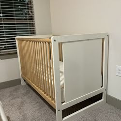 Oeuf Baby Crib