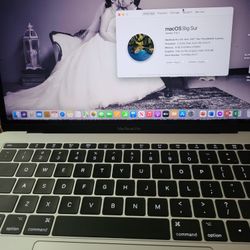 MacBook Pro 2017 I5, 8GB RAM, 128 SSD Silver