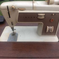 Singer Sewing Machine