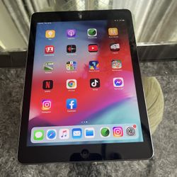 Apple iPad Air 1st Gen Black A1474 16GB Tablet 9.7” iOS 12.5.7 Cellular and WiFi - $39