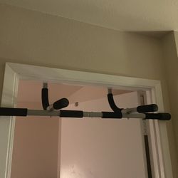 Free Pull Up Bar- No Installation/Drilling 