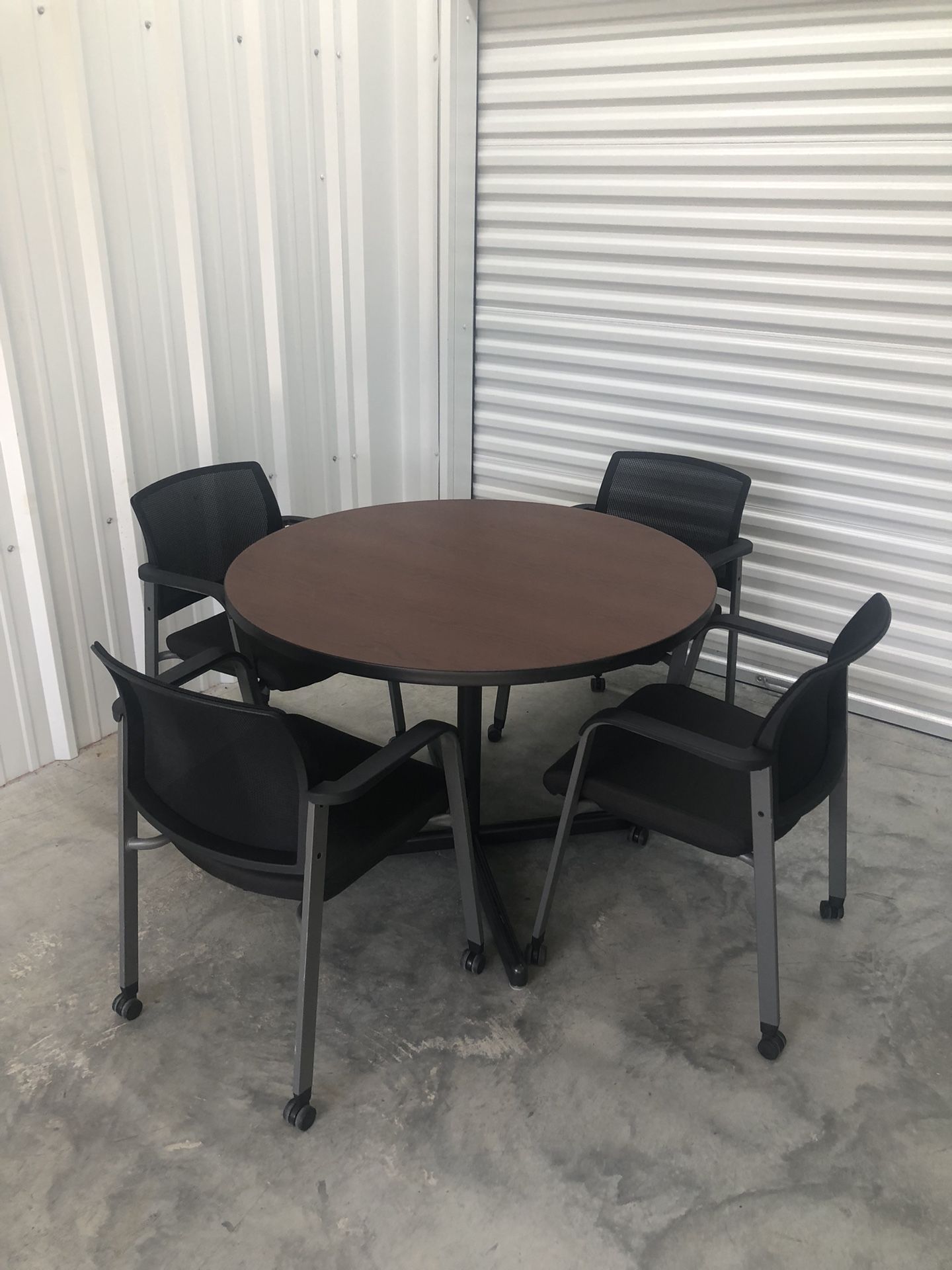 Round 42” Conference Room Table & Four Chairs