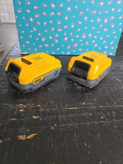 Shop DEWALT
20V MAX XR POWERSTACK Lithium-Ion 1.7 Ah Compact Battery (2-Pack)
