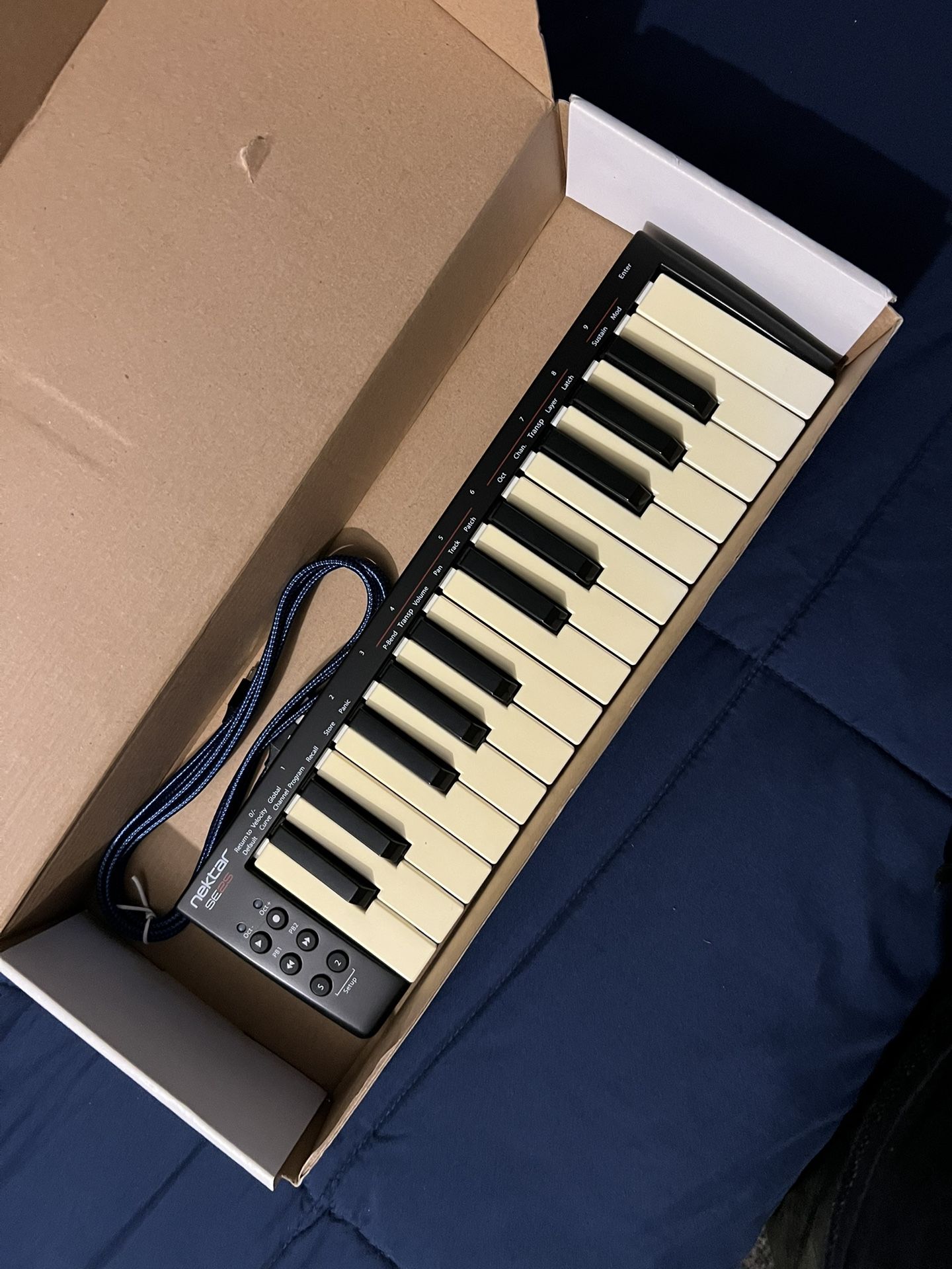 Nektar SE25 - USB MIDI Controller Keyboard