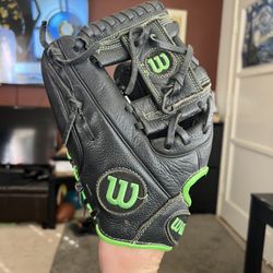 Left Handed Thrower Left LHT Wilson A500 Youth Baseball Glove Genuine Leather 11.5” 11 1/2” Mitt