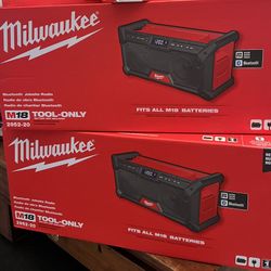 Milwaukee M18 Baterías Y Radio 