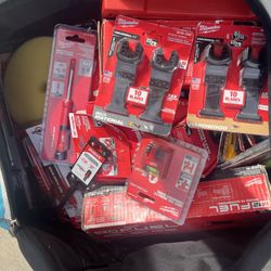 Milwaukee Tools, Batteries And Accessories 