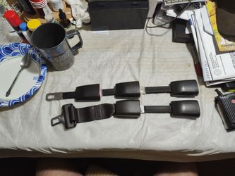 Seatbelt extenders