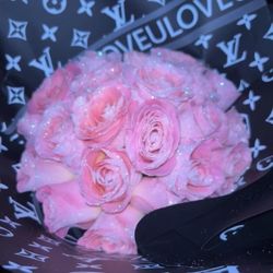 LV Ramo Buchon..... Roses