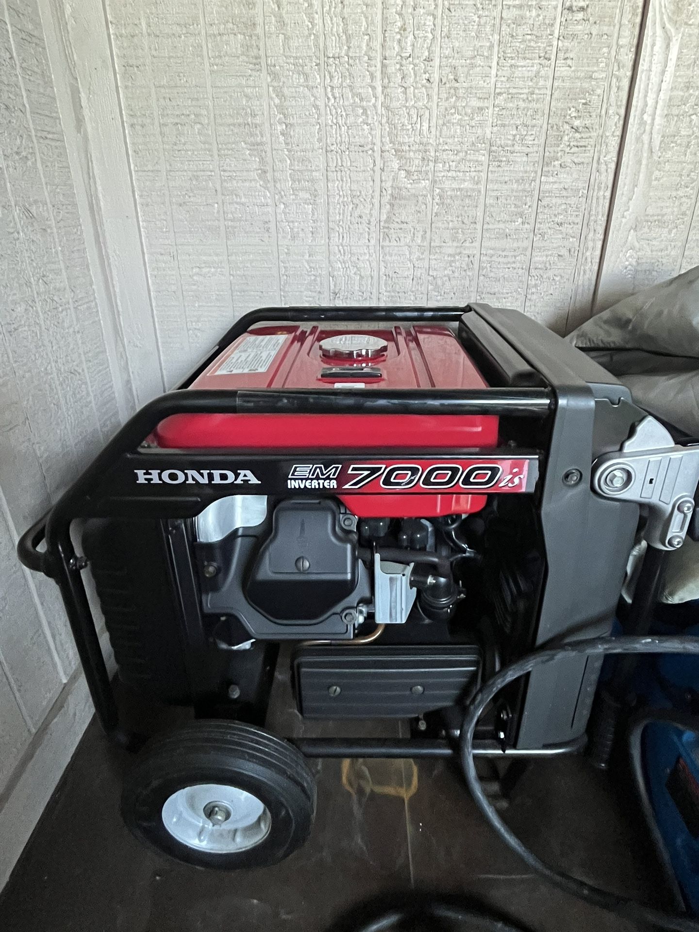 Honda Inverter Generator EM 7000 Is