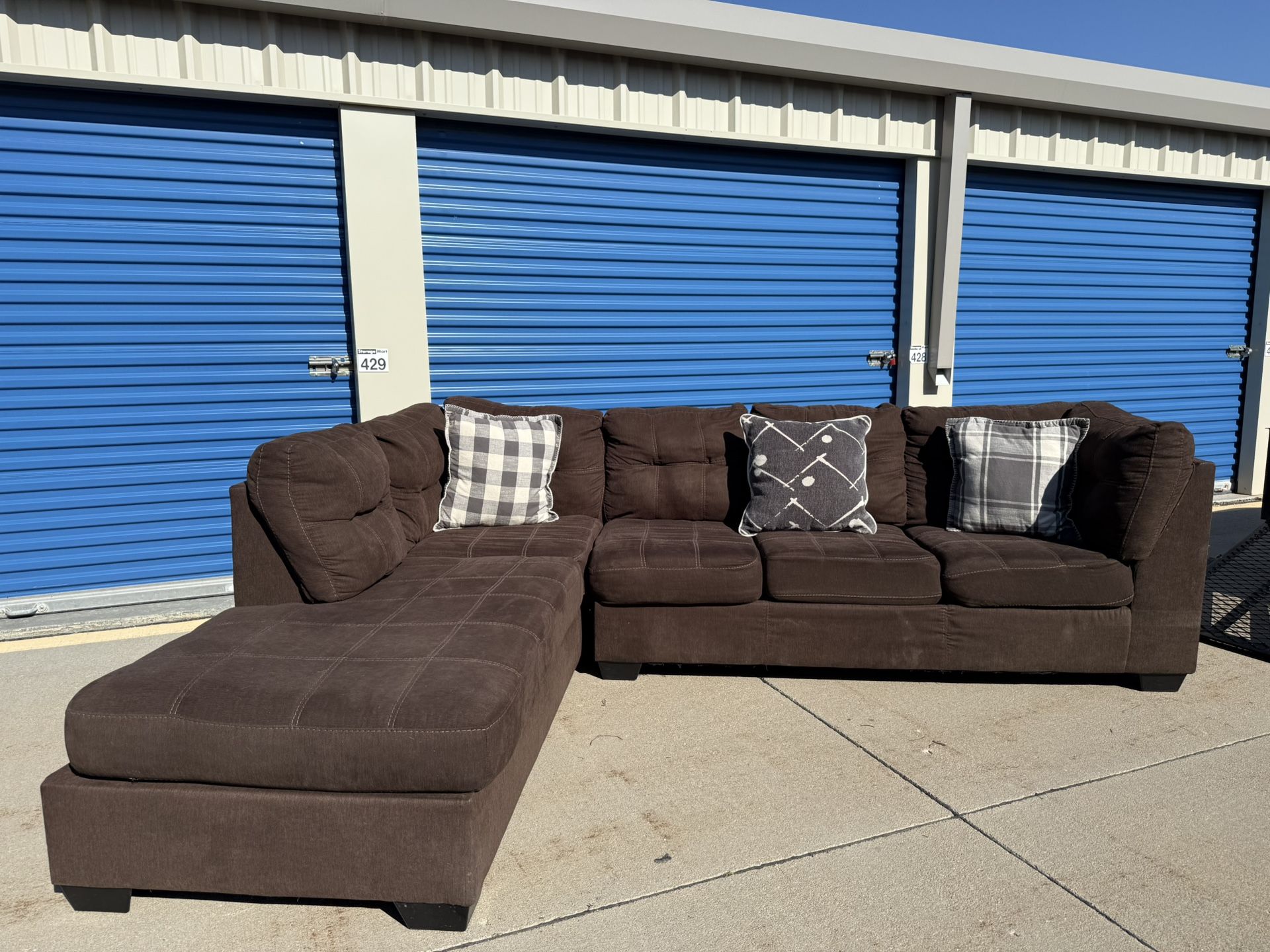 DELIVERY AVAILABLE πππ awesome 2 Piece Brown Sectional
