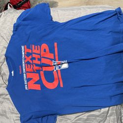 Grpahic Tee