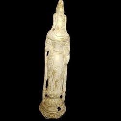 VNTG Kuan Yen Statue 